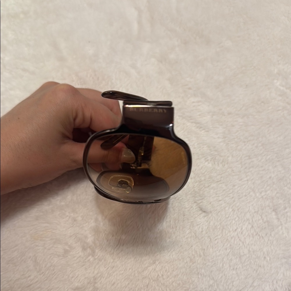 Vintage Authentic Burberry Gradient Oversized Sun… - image 4